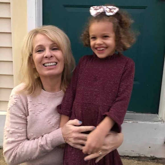 Meet your Posher, Dawn - Picture 1 of 1